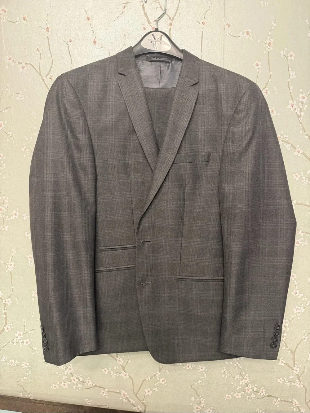 Andrew Fezza Men's Gray Plaid Suit Jacket & Pants Set